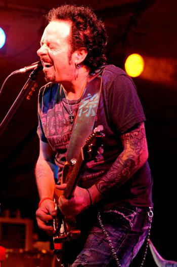 Steve Lukather, photo by Lee Millward